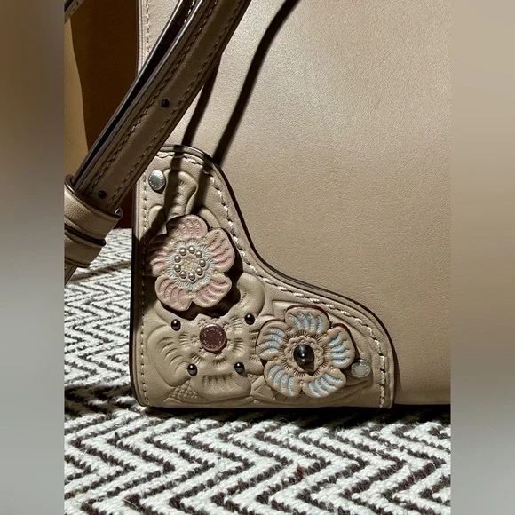 Coach Tea Rose Mercer 30 Satchel in Stone - 2017 - Picture 4 of 16